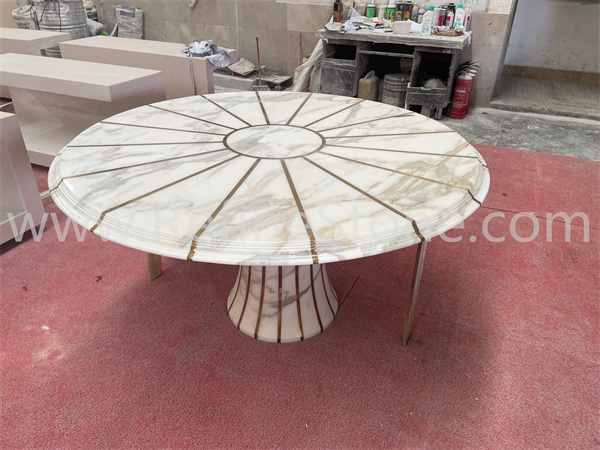 Calacatta gold marble table